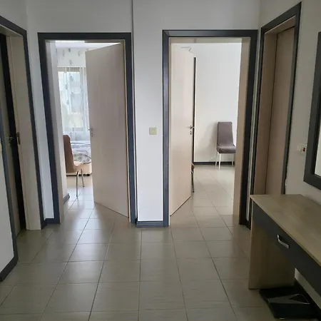 Sunny Sea - 100 Meters From The Sea شقة